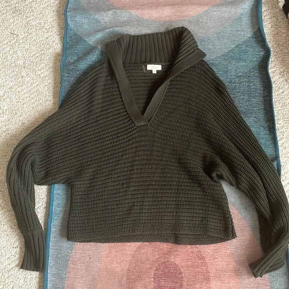 Elan Slouchy Knit Green Sweater - Picture 8 of 15